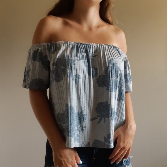 Off The Shoulder Shirt - Picture 1 of 5